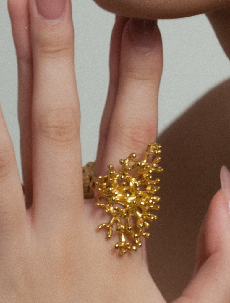 Le Corail Statement Ring